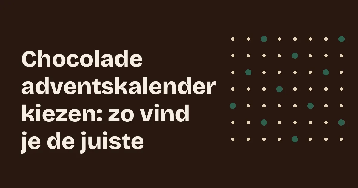Adventskalender met genummerde deurtjes en chocolaatjes op een houten tafel